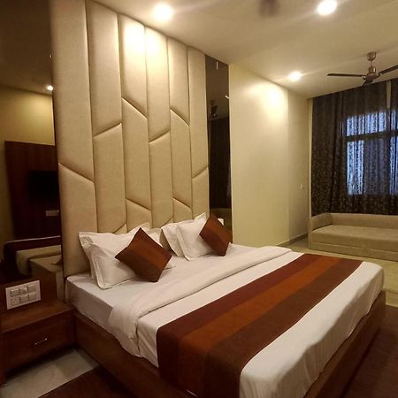 Hotel Indraprastha Jhalawar Kültér fotó